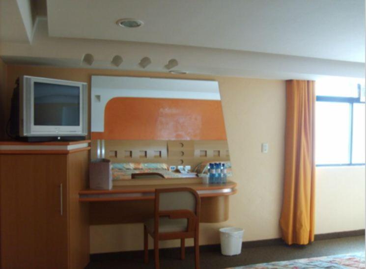Hotel Terminal De プエブラ エクステリア 写真